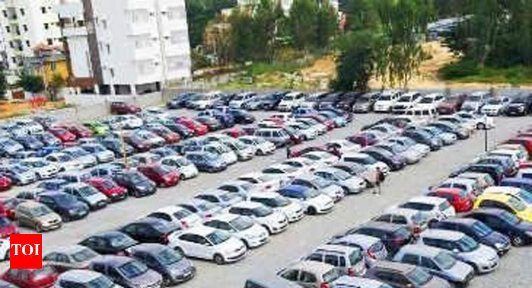 Booming used car market creates job roles Booming used car market creates job roles
