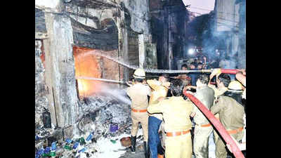 Fire near residential locality in Jaipur creates panic, doused after 2 hours