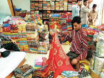 Gujarat: Low-cost saris keep textile market hot during slowdown | Surat ...