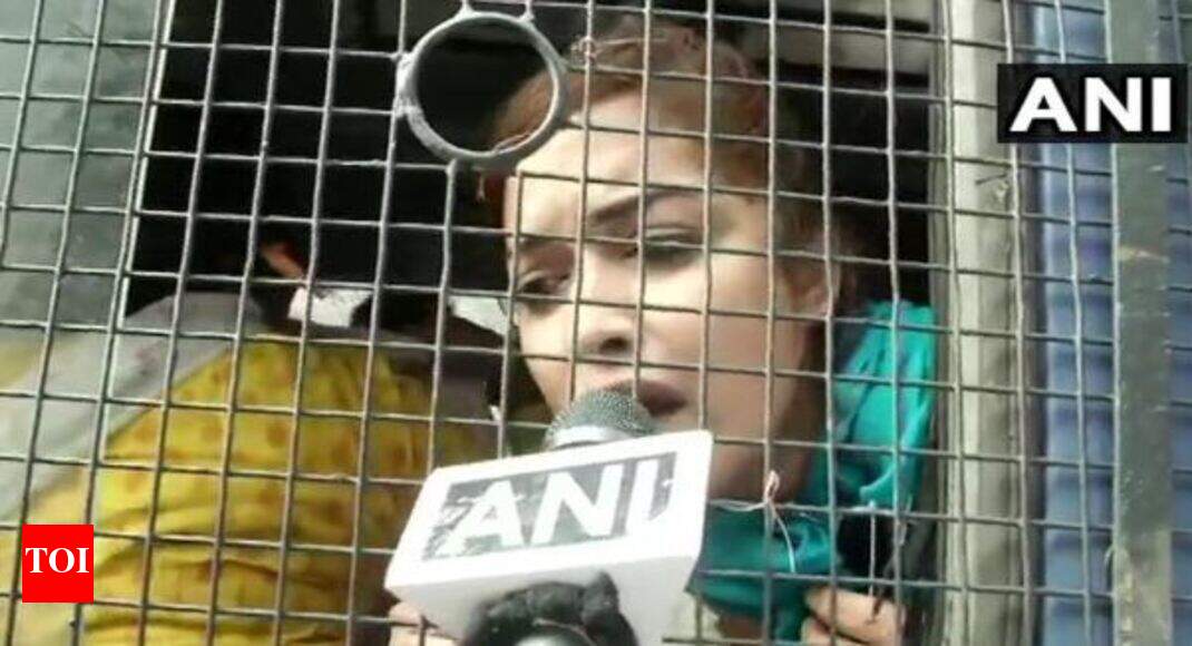 Protesting BJP workers clash with cops in Kolkata