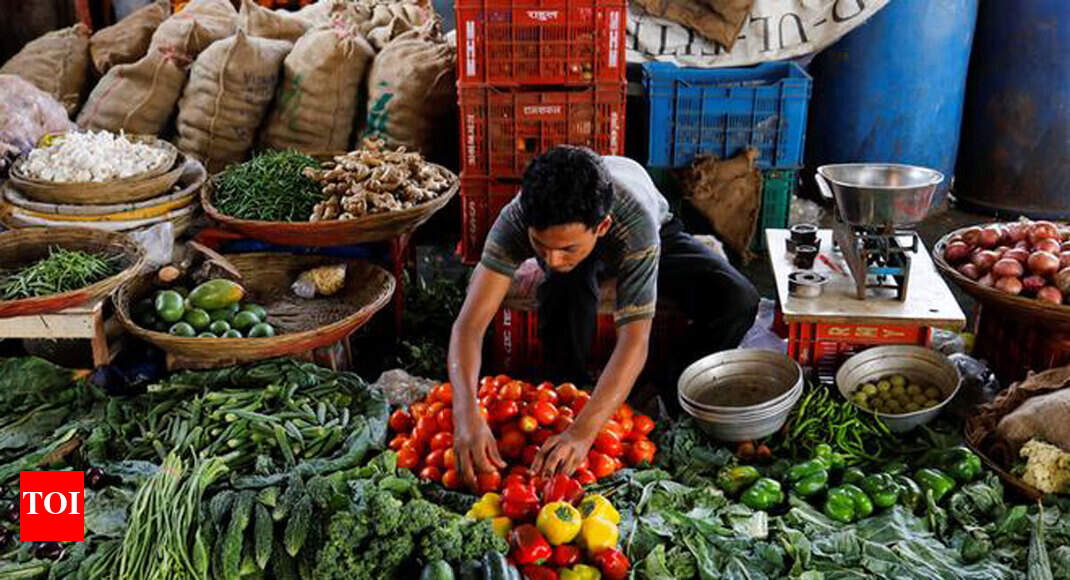 Retail inflation spikes to 4.62% in Oct from 3.99%