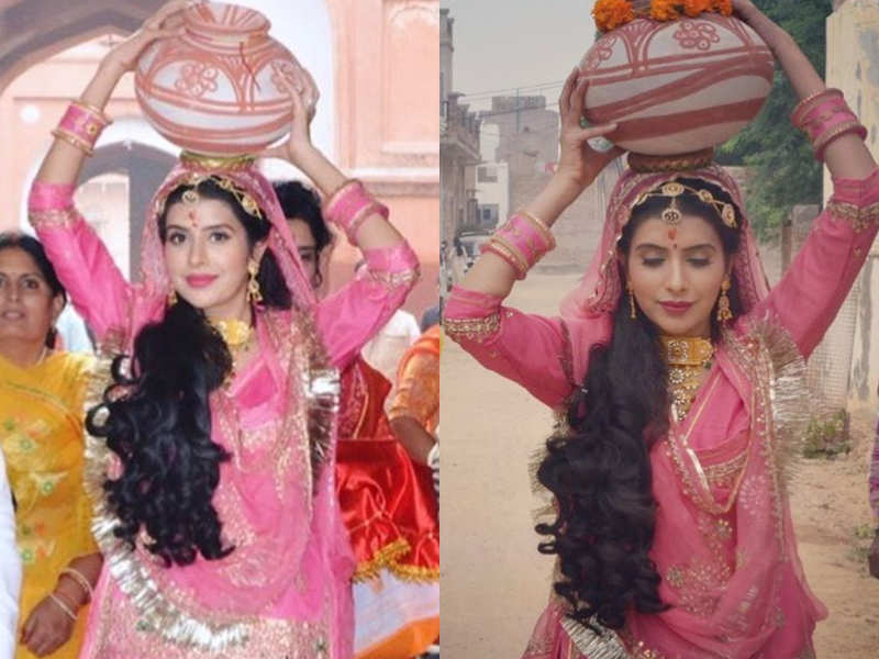 Mere Angne Mein fame Charu Asopa steps out in traditional Rajasthani