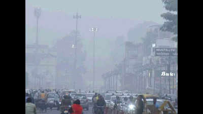 Lucknow: Rising chill & fog to push pollution in coming week
