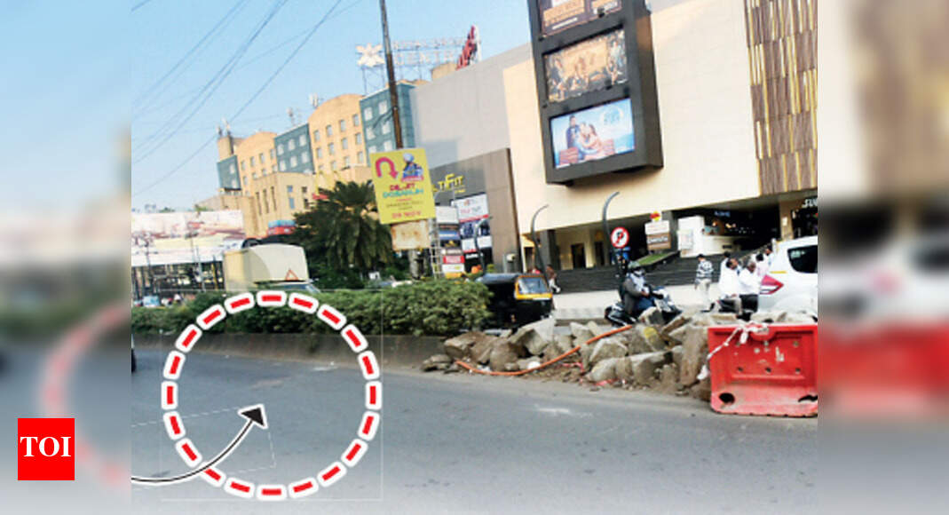 Helmetless businessman dies after bike hits broken road median | Pune ...