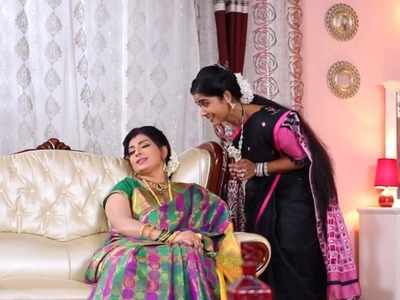 Sembaruthi update, November 13: Vanaja tries to hypnotise Akhilandeswari