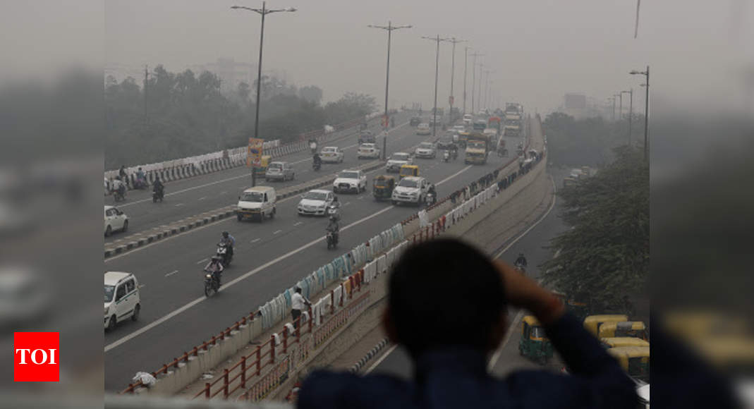 Pollution level in Delhi: Air quality continues to remain severe in ...