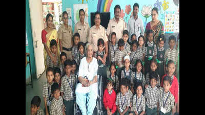 Nagpur: Cops impress students with their ‘act’ on Children’s Day