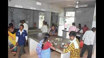 Popularity of Indira Canteens on an upward spiral in twin cities