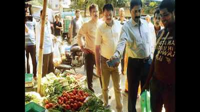 Kolkata cops visit markets to take stock of vegetable prices after CM Mamata Banerjee's nudge