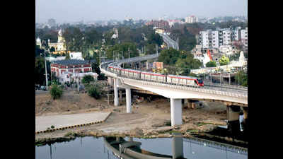 Kanpur welcomes Metro, elated to get hassle-free ride
