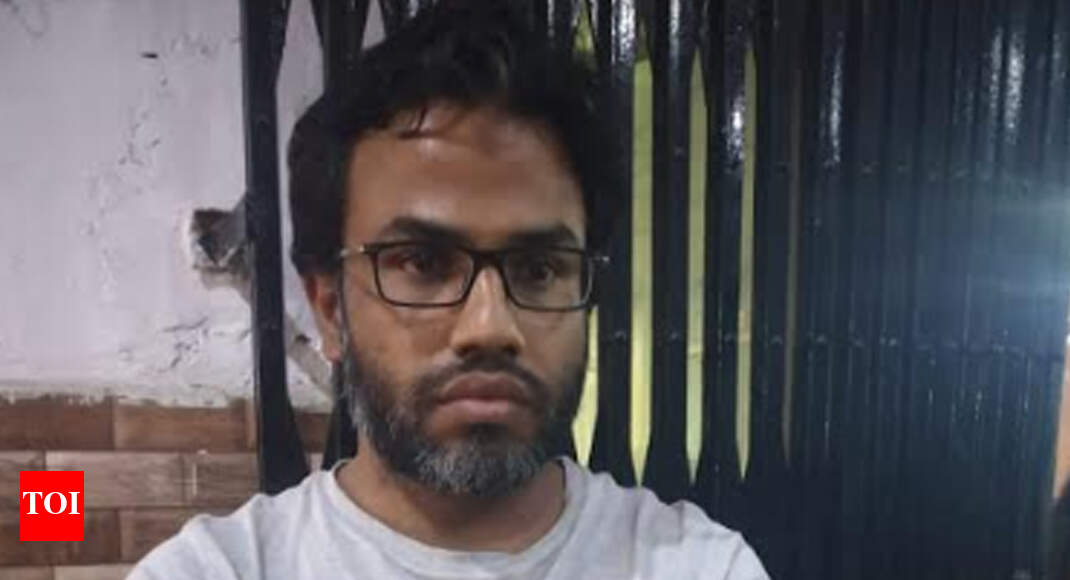 Lucknow police arrest Delhi resident for objectionable comments on social media - Times of India