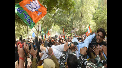 Delhi BJP leaders seek Arvind Kejriwal’s apology over Rafale ‘lies’