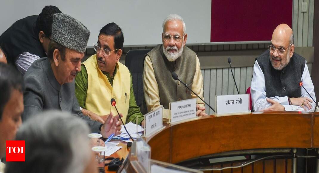 Govt ready to discuss all issues in House: PM