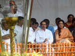 Death anniversary: Shiv Sena, BJP leaders pay tribute to Balasaheb Thackeray