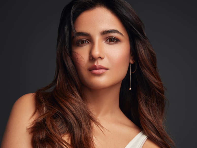 Jasmin Bhasin: Playing naagin is not only exciting but also challenging - Times of India