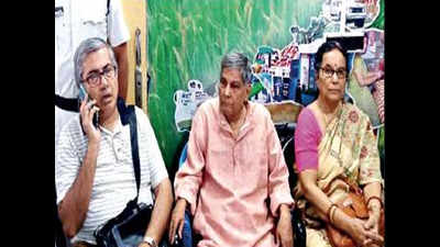 Kolkata: Alzheimer’s patient back home after two nights in carshed, ATM