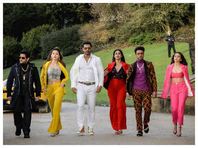 Photo: THIS is how team ‘Pagalpanti’ is walking into the release week