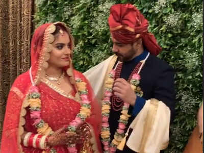 Madhubala fame Gunjan Utreja ties the knot in a hush hush ceremony; friends Maniesh Paul, Aparshakti Khurrana attend the wedding