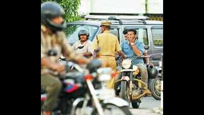 Don’t chase down riders without helmets, says HC | Kochi News - Times ...