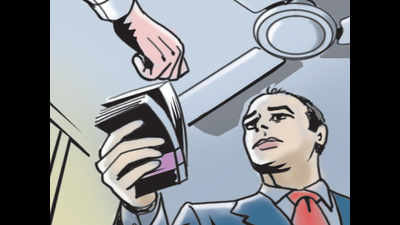 Sahara India’s chief, 11 others booked for cheating