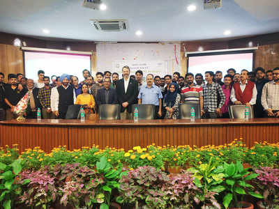 US expert delivers lecture on energy efficient air conditioning at JMI