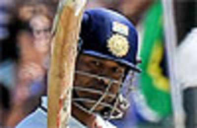 Sachin Tendulkar hits 51st Test century