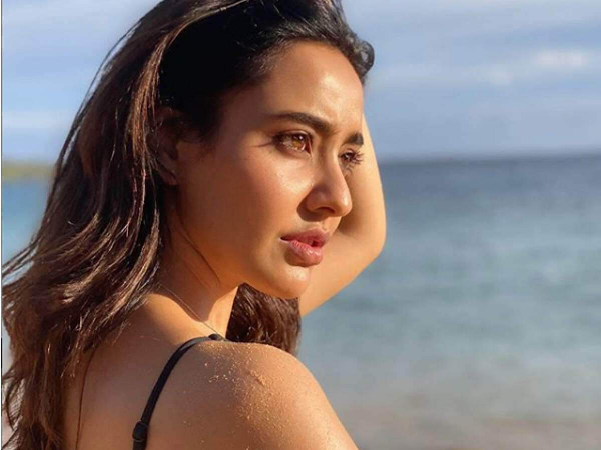 Bikini Clad Neha Sharma S Sunkissed Picture Sets The Internet On Fire Hindi Movie News Times Of India