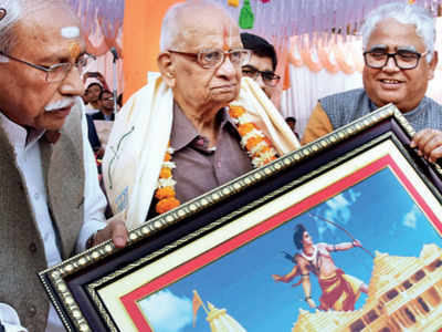 Supreme Court lawyer presents a copy of Ayodhya verdict to Ram Lalla |  Lucknow News - Times of India