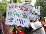 JNU students intensify protest over fee hike