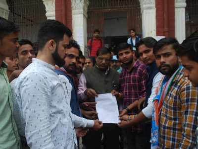 NSUI demands student union poll in Agra university