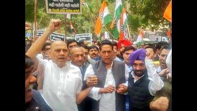 Delhi Congress protests near BJP headquarters against Maharashtra govt formation