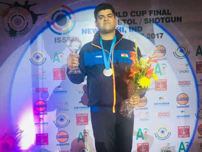 Sangram Dahiya, Varsha Varman win double trap national titles