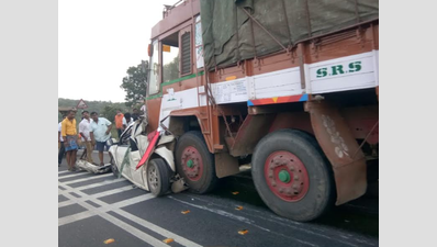 Three women die as truck rams car in Tamil Nadu