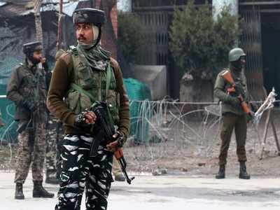 Two Kashmiri political leaders released from house arrest
