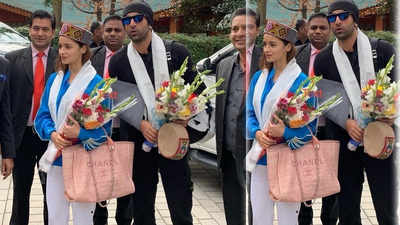 Alia Bhatt and Ranbir Kapoor look super cute in Himachali cap and muffler as they reach Manali