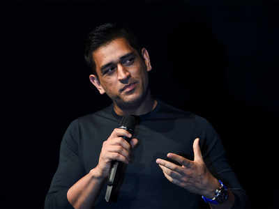 Dhoni preempts questions on sabbatical, says don't ask till January