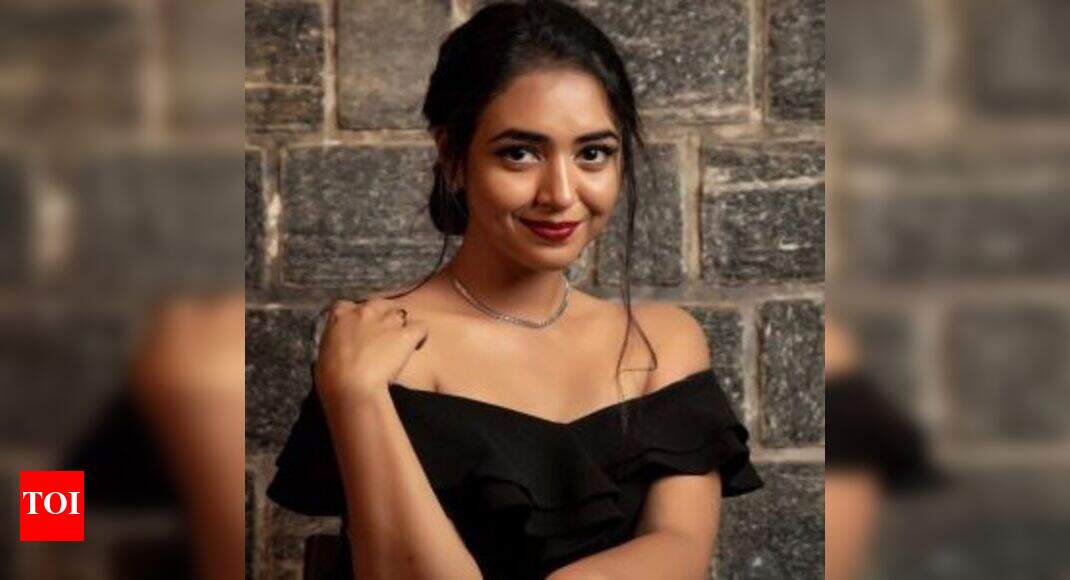 Hitha Chandrashekar | undefined Movie News - Times of India