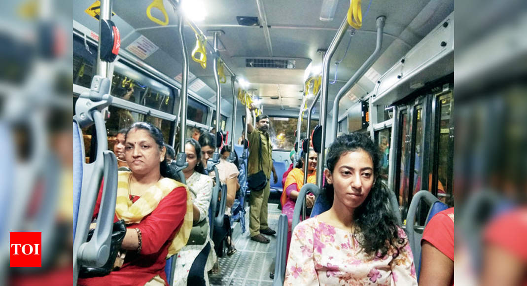 Mumbai: 6 women-only buses hit road on CSMT-Nariman Point route ...