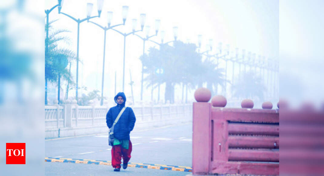 Lucknow Strong wind gives first chill of season Lucknow News Times