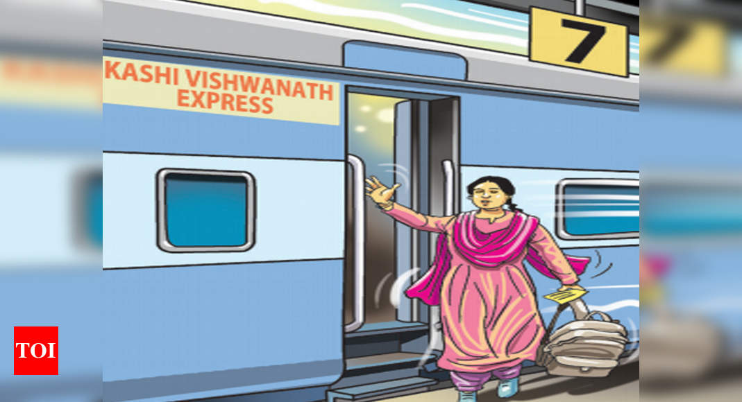 Delhi: Woman dies trying to catch moving train | Delhi News - Times of India