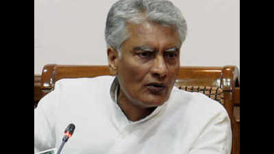 GST refund: Sunil Jakhar threatens protest outside parliament