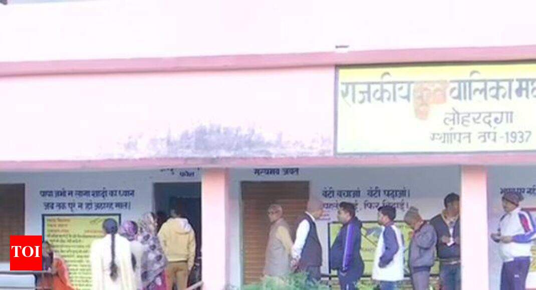 Turncoats take centrestage in Jharkhand polls