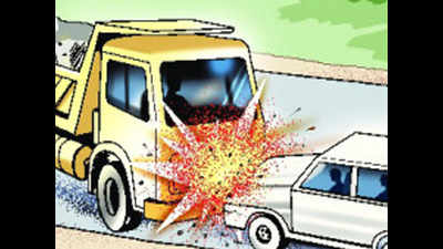 Uttar Pradesh: Eight children hurt as a speeding SUV hits school tempo
