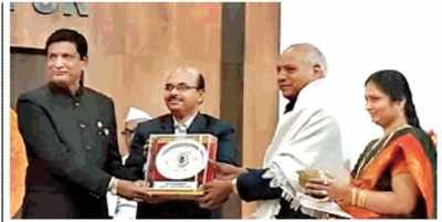 Teachers conferred with Gunwant Prachar Puruskar