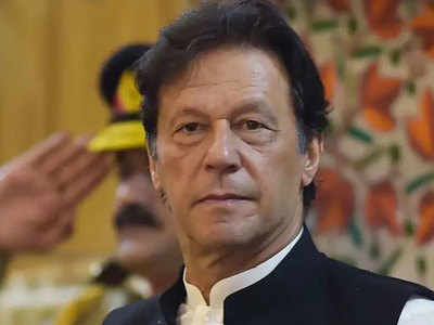 'Change old mindset', Imran Khan to Pakistani bureaucrats
