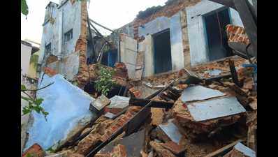 Tamil Nadu rain: Man dies as wall collapses in Tirunelveli district; Tuticorin collector declares holiday for schools