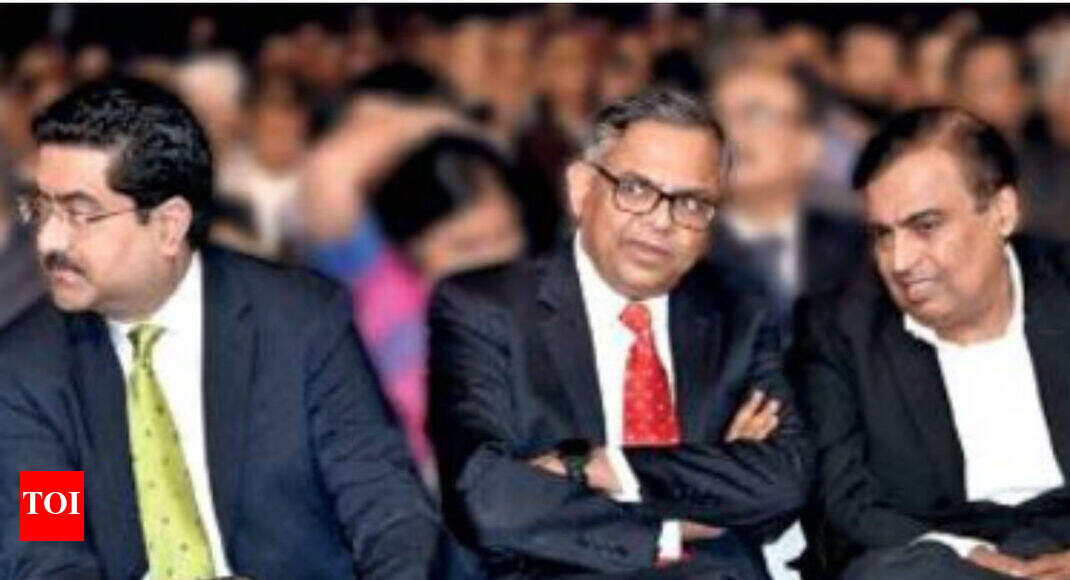 Government reaches out to India Inc in its push for $5 trillion economy, vows reforms Government reaches out to India Inc in its push for $5 trillion economy, vows reforms