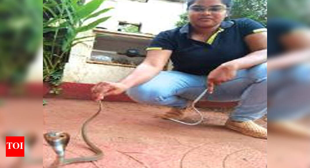 Now, women pick up snakecatching skills Goa News Times of India