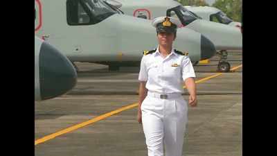 Bihar girl Shivangi becomes first woman pilot in Indian Navy