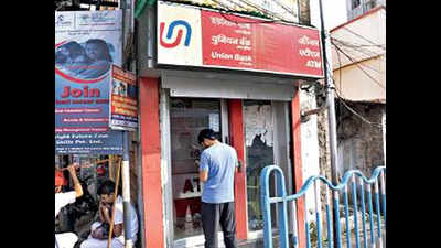 22 from same Kolkata locality lose over Rs 5 lakh to ATM fraud in a day